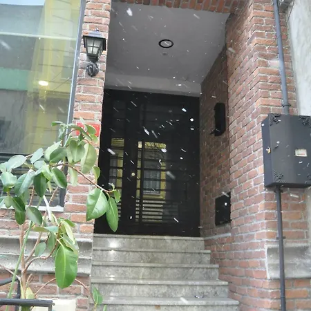 Crux Aparthotel